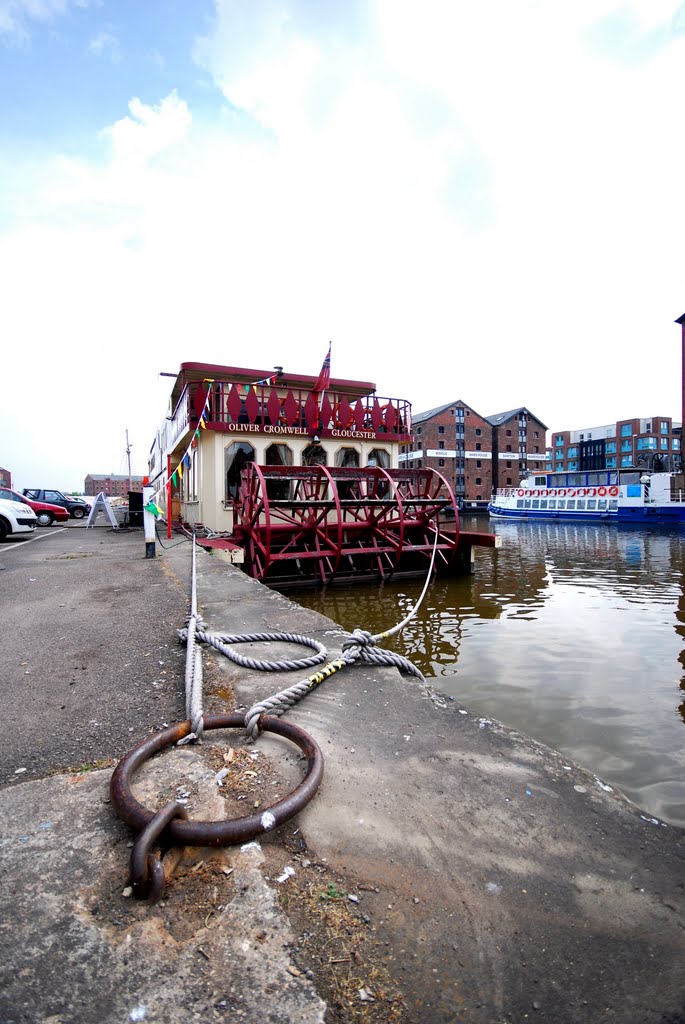 The Oliver Cromwell - Gloucester Docks by Mike Hartland