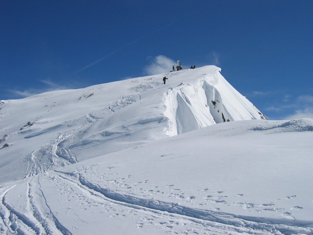 Sustenhorn (3503 m) by Giovanni Malinverni