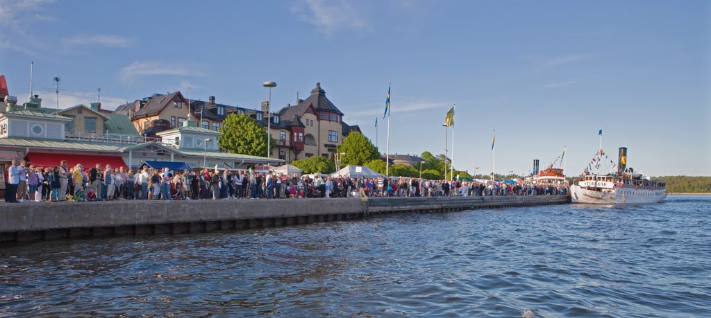 2010 Steam boat fest in Vaxholm by BengtENyman