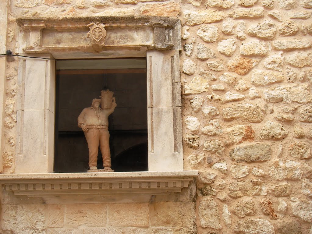 Der Mann im Fenster by Luzia  M.