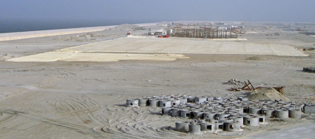 Lorry Park Sub Base taken from top of Sub Base stockpile. Hidd Port 25 July2007 by hiddport