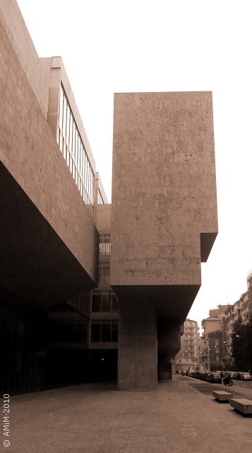 MILANO - Univ Bocconi - GRAFTON architects by Adrián MALLOL i MORETTI