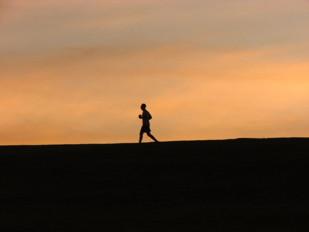 Corriendo en el ocaso by h2chu