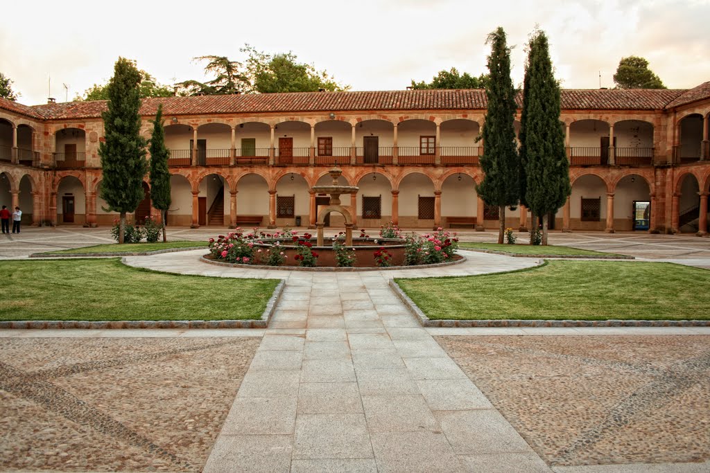 Santuario Virgen de la Antigua, Villanueva de los Infantes by acusticalennon