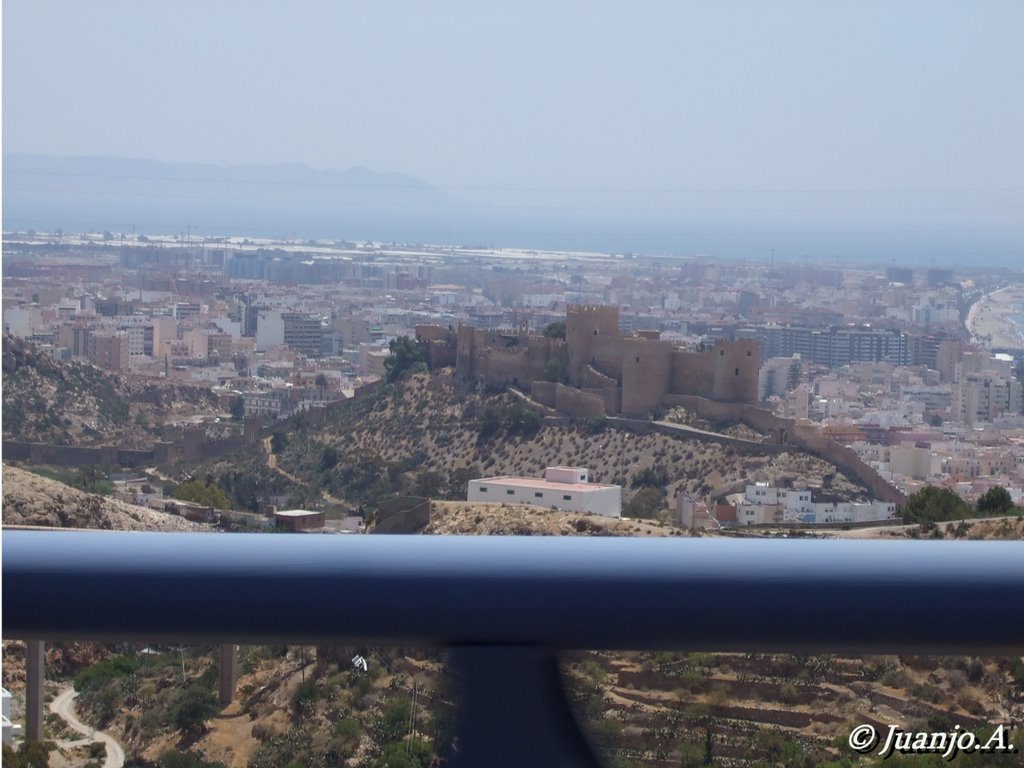 Alcazaba y Almería desde la autovia by Juanjo.A.