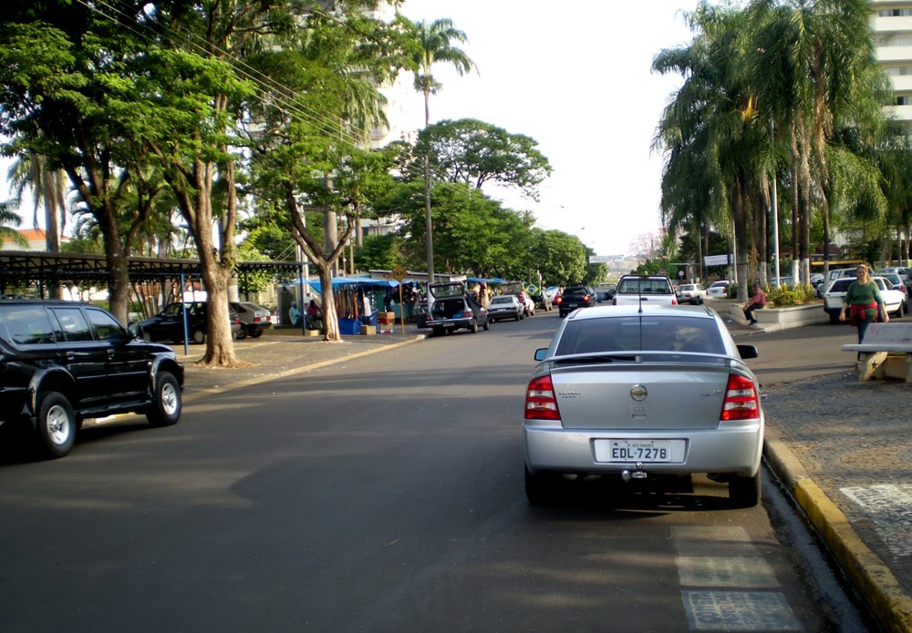 Rua Frente A Igreja Matriz - Novo Horizonte. by Pedro Aguinaldo