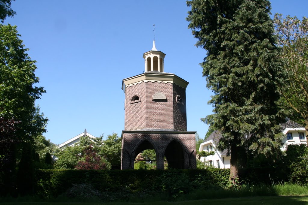 Toren in het Van Boetzelaerpark, De Bilt by Carl030nl