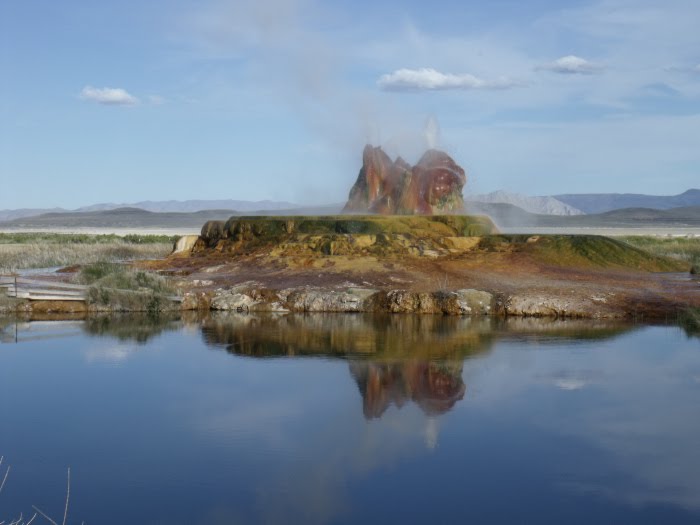 Fly Geyser Reflection by briantravelman