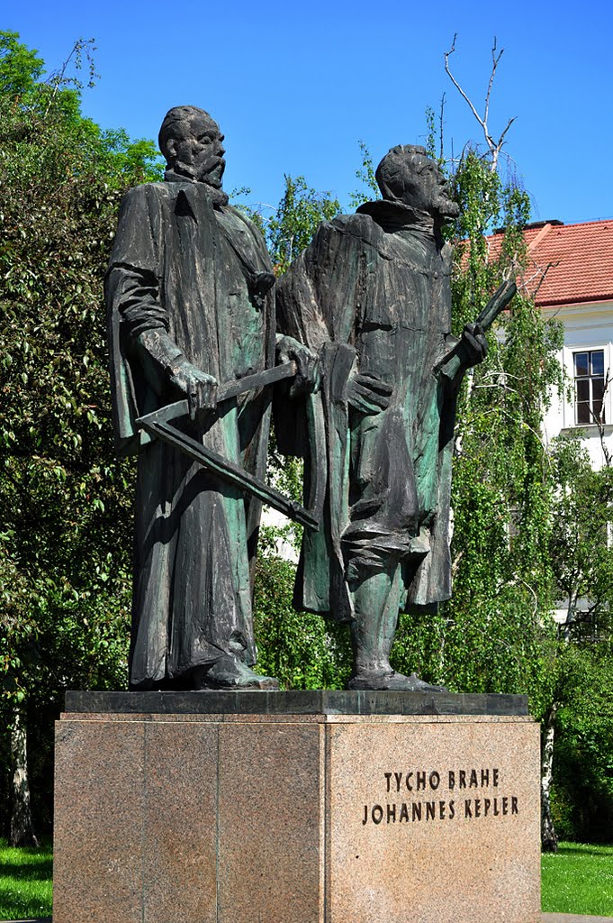 Tycho de Brahe and Johannes Kepler statue by Gorre CZ