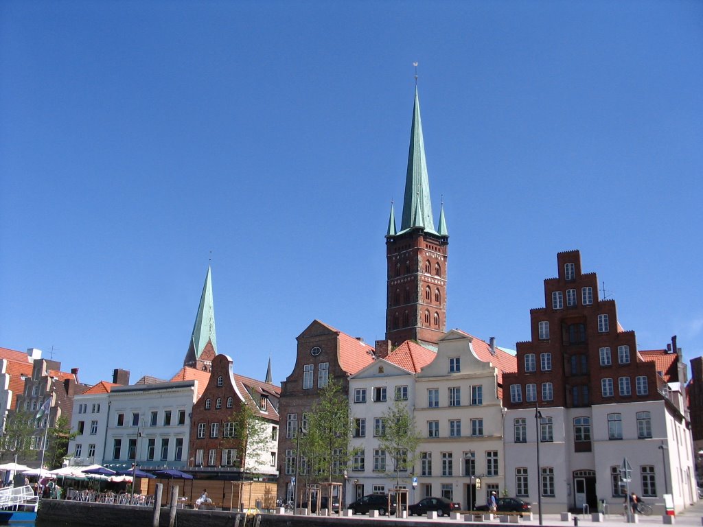 Blick auf die St.Marien Kirche by Steve21.5