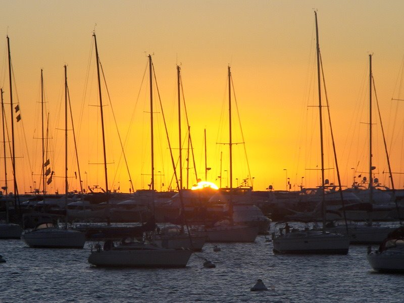 Sunset Punta del Este Harbour by elcasco