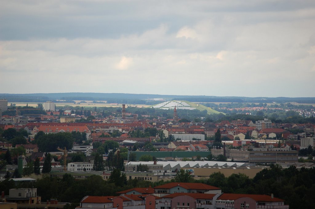 Fürth mit Solarberg im Hintergrund by centipede