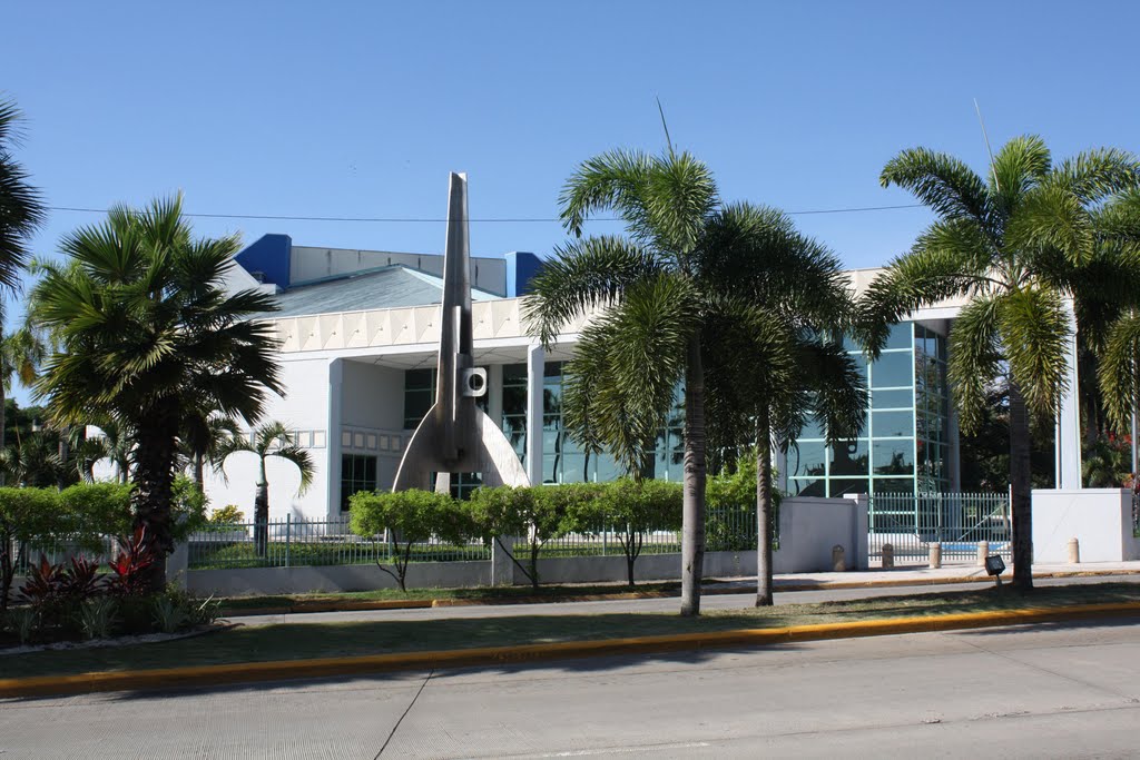 Centro de Bellas Artes-Guaynabo by Ricardo David Jusino