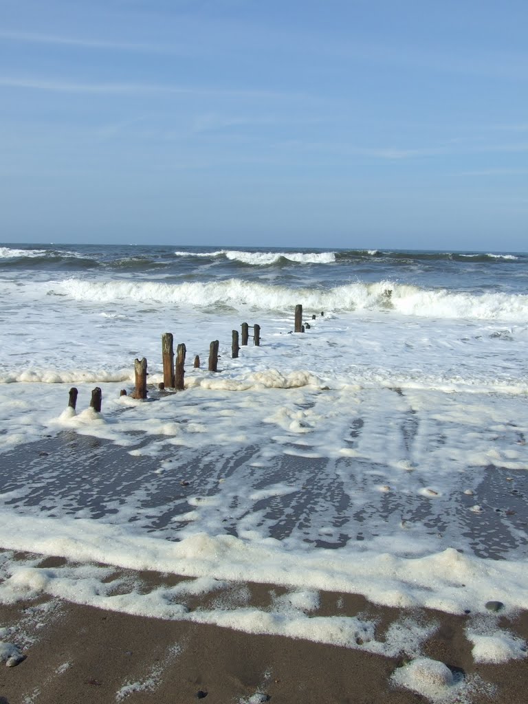 Heavy sea and groyne posts, Sandsend by John Goodall