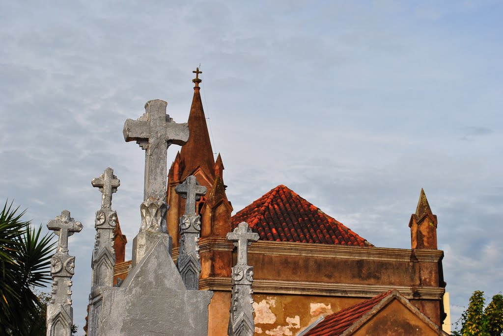 Cemitério e Igreja Matriz de São Pedro - 1869 - Ivoti/RS by Diego Carraro