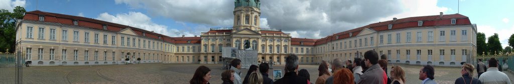 Berlino - Schloss Charlottenburg by amascolo