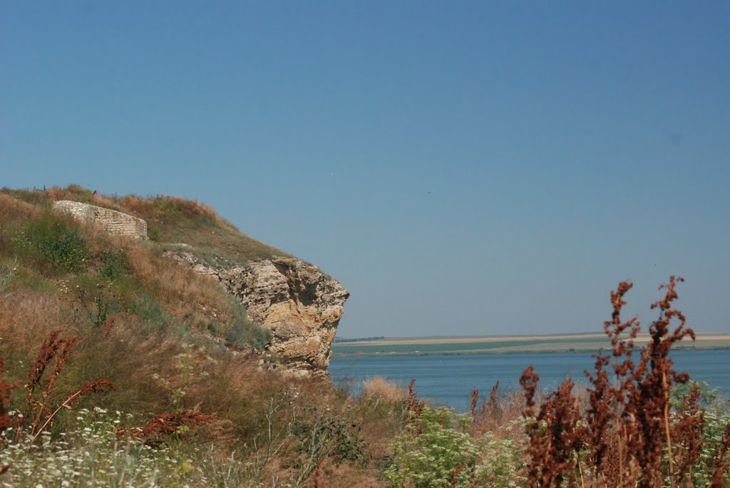 Dolosman Cape and Argamum Fortress ruins by ©christake