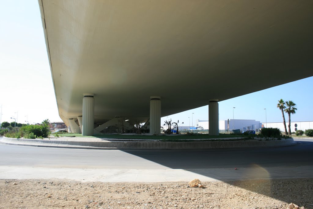 Puente sobre calle Puente by videoverdi