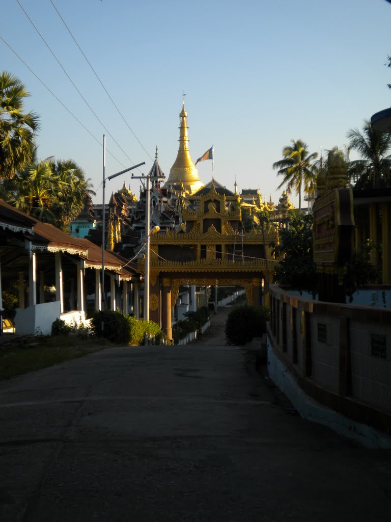 Mawlamyine by Olivier Vuigner