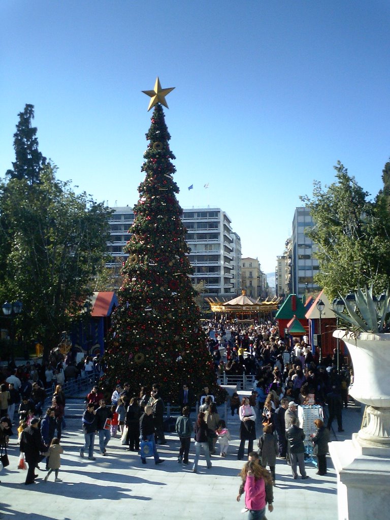 Christmas Tree 2006 - Syntagma Square - Athens - Greece by Yannis Papadopoulos