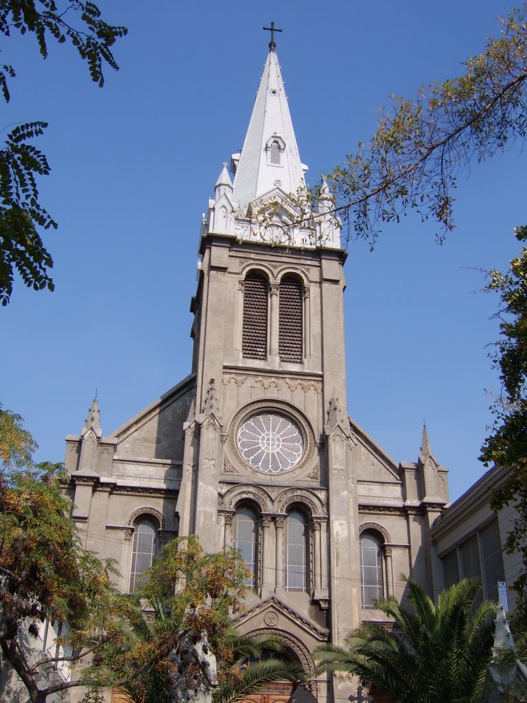 Iglesia San José by Gustavo Soto