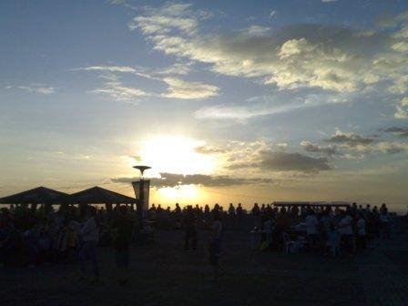 sunset at MOA Esplanade by jengblas