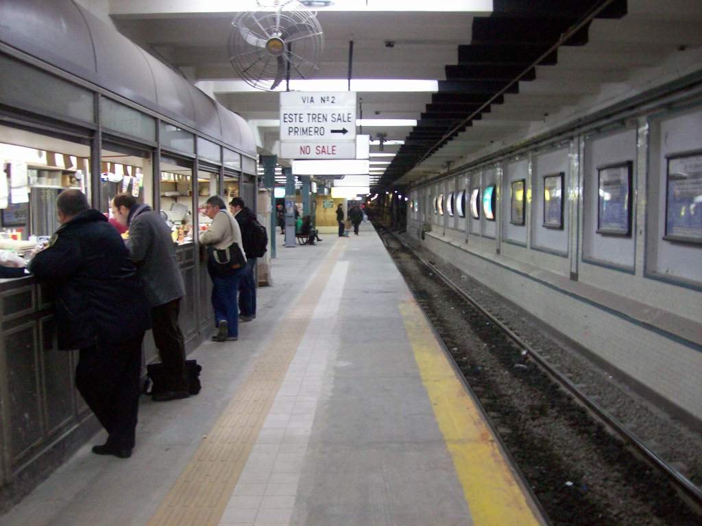 Subte - Linea A - Estacion Plaza de Mayo by animus domini