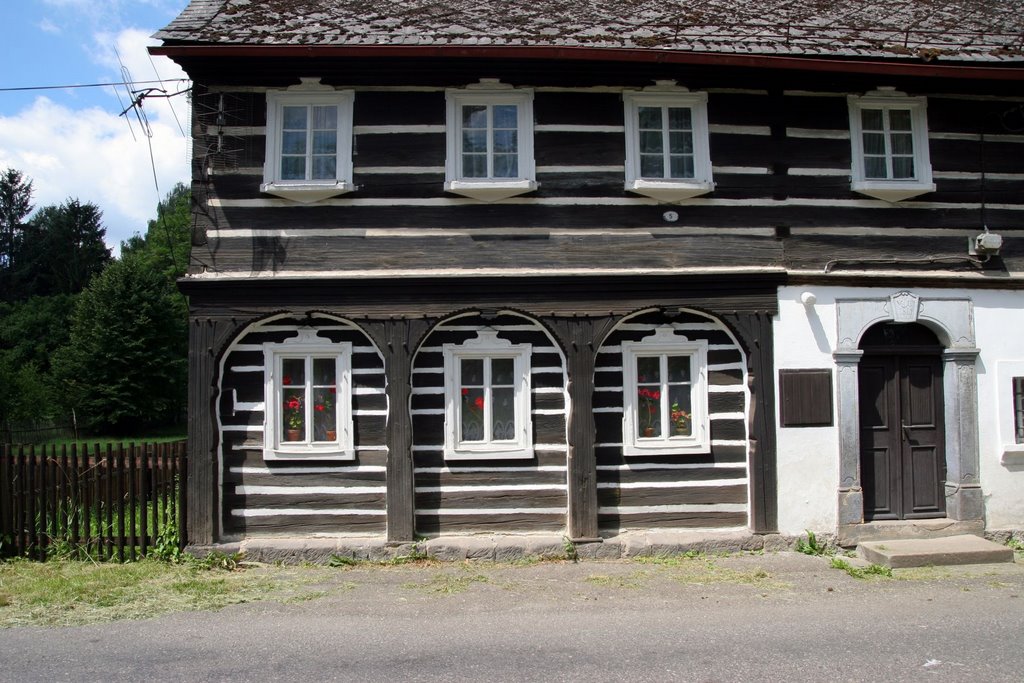 Umgebindehaus in Lindava by Karsten Schiller