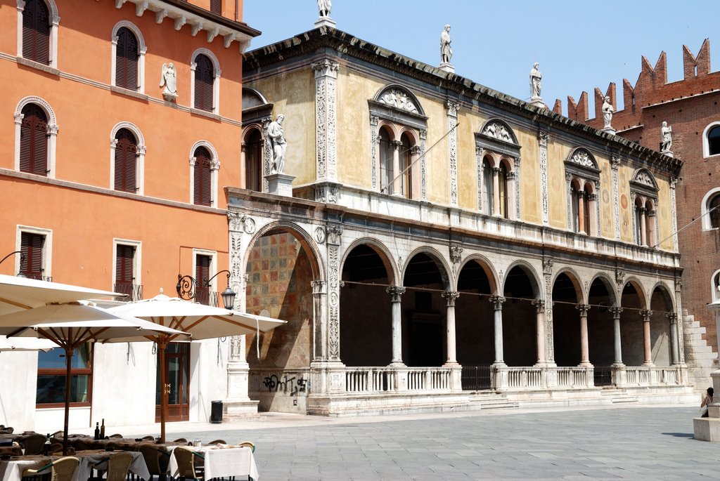 Verona-la Loggia-Piazza dei Signori by Giorgio Vido