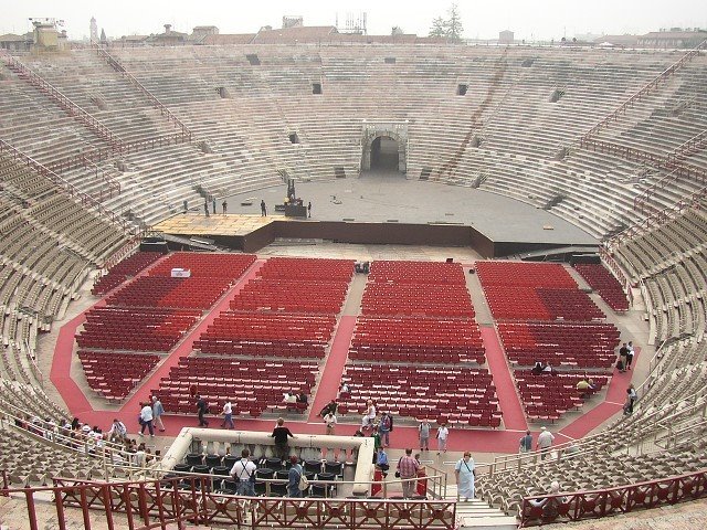 Public in Arena di Verona by Tomas Kunes