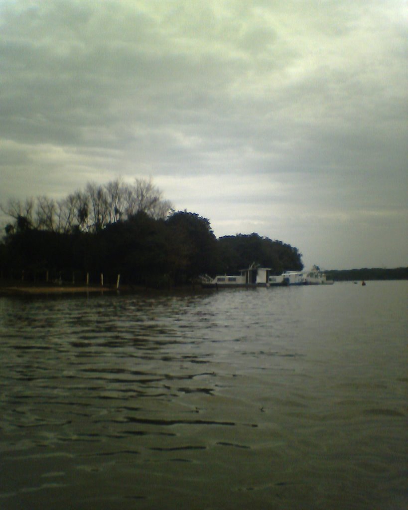 Vista do porto de barcos no camping by DJ VAGNER MIX