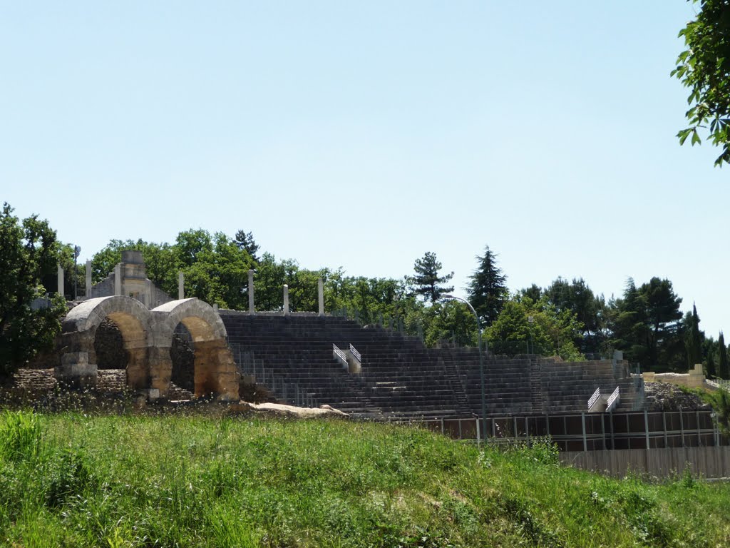 Amphithéâtre romain by alxiskaff