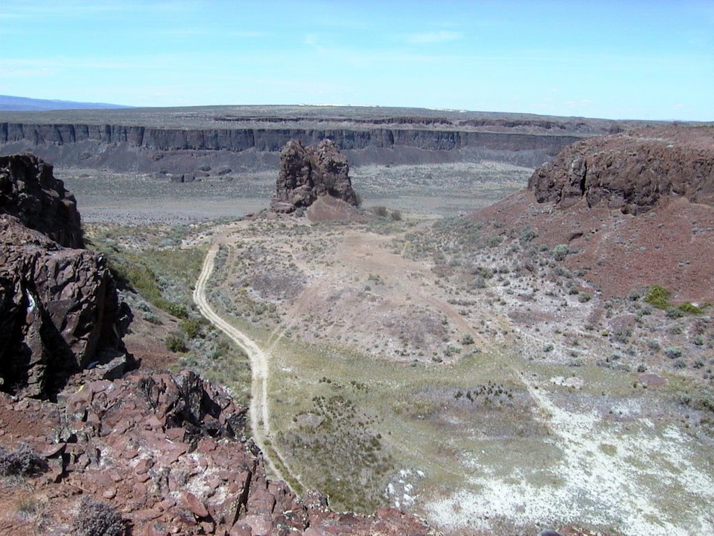 Frenchman Coulee by Daniel Kaynor