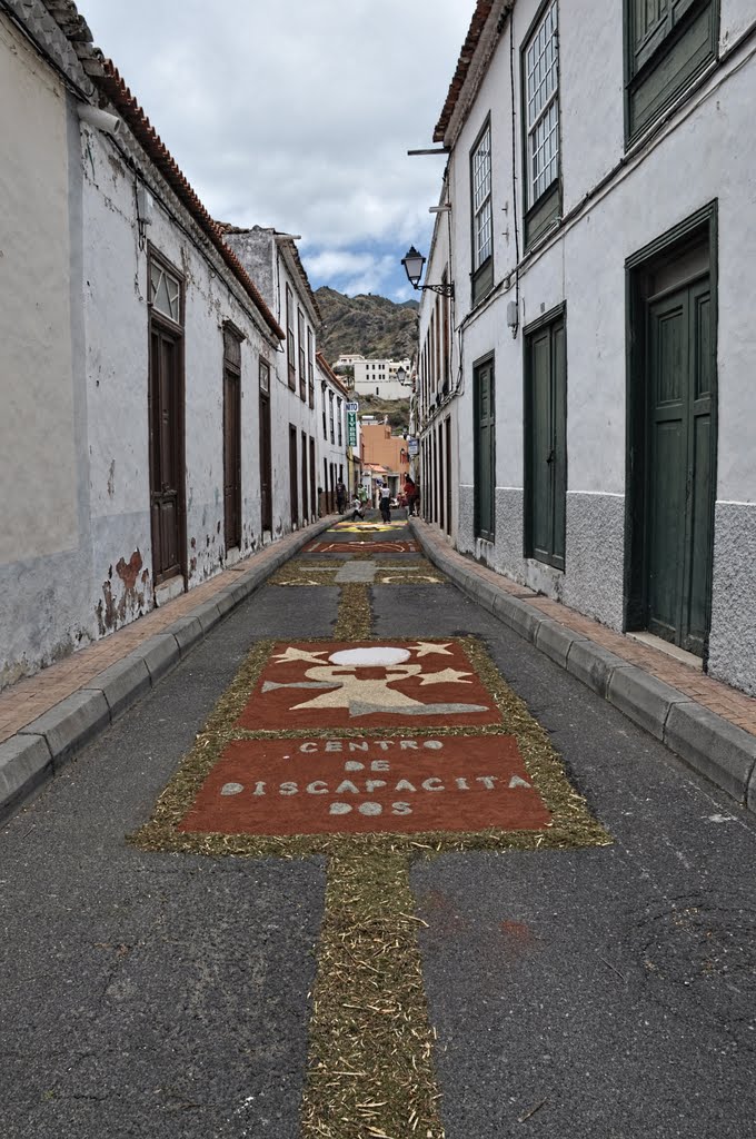 Alfombras del Corpus en la calle Mayor (Vallehermoso) by EpMartín ☼