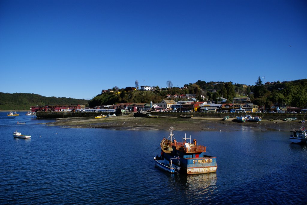 Caleta Angelmó, Puerto Montt. Chile by Ramiro Navajas