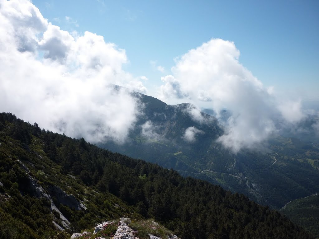 El Puig Sobirà rodejat per les boires by Isidre Blanc