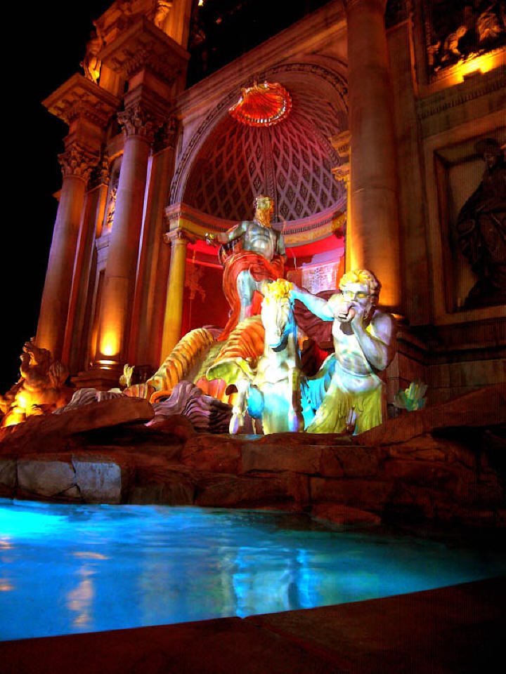 Trevi Fontaine, Art Light by Gaspare Di Caro ArtL…