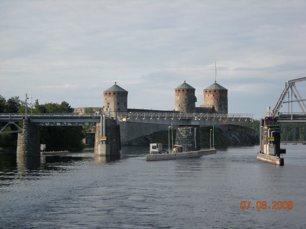 The swing railway bridge and castle by Kale K