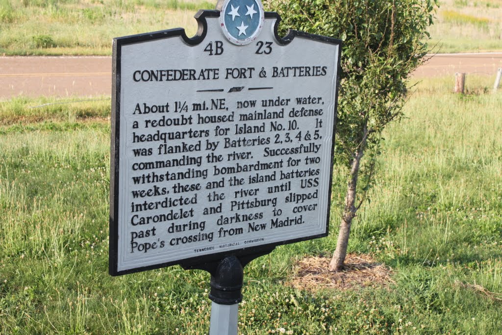 Confedrate Fort sign in Tiptonville, TN, USA by keithyearman