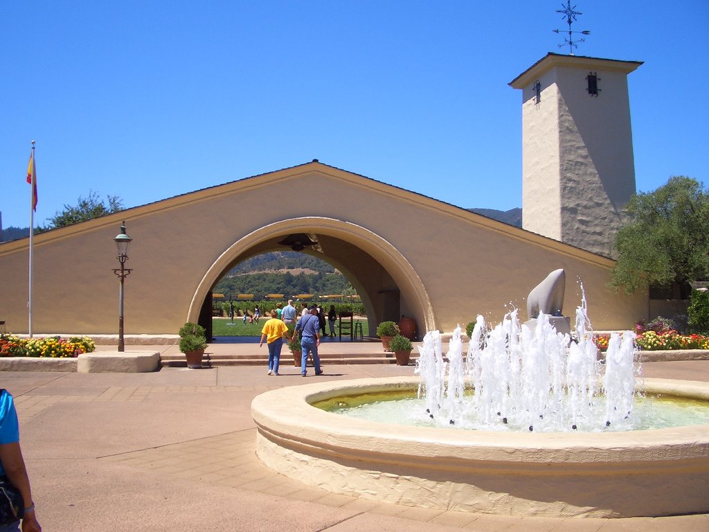 Mondavi Winery in Napa Wine Country by hsuehcw