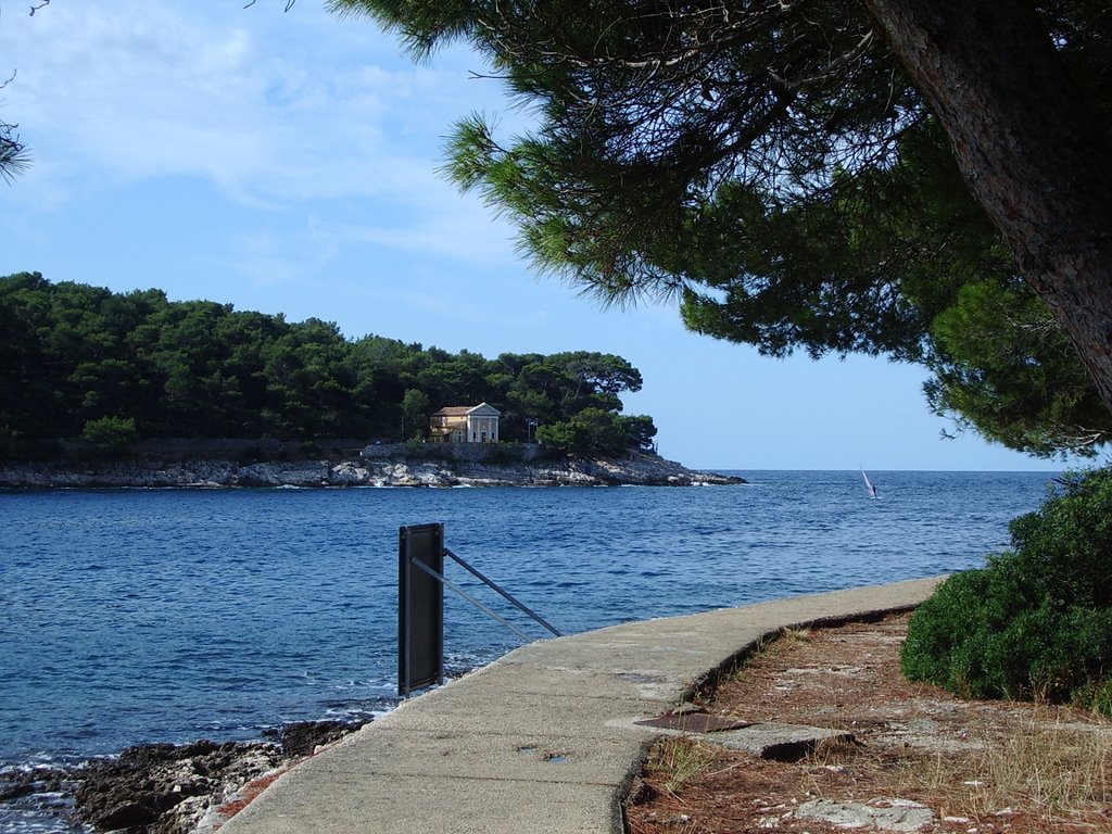 Lungomare Cikat bay by Gino Pezzini