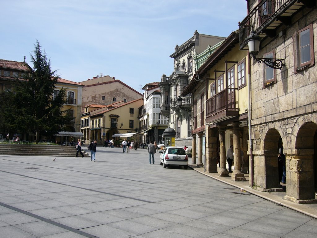 Plaza de Domingo Alvarez Acebal by Juanjo BA