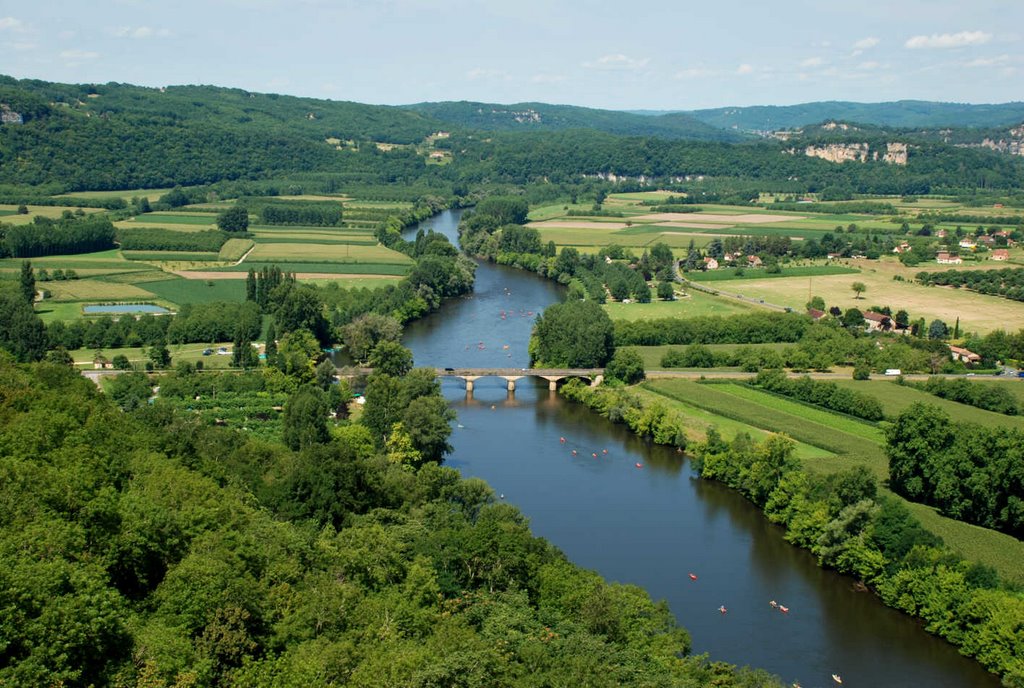 la Dordogne vue de Domme by Isabelle Bertrand