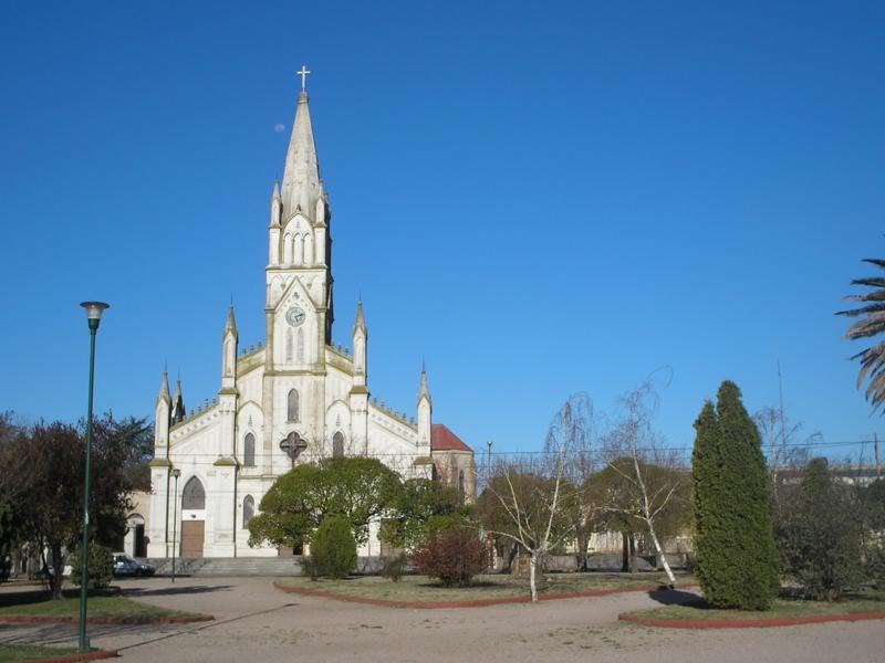 Parroquia Nuestra Señora de Lujan- Pigüe- by javier herdman