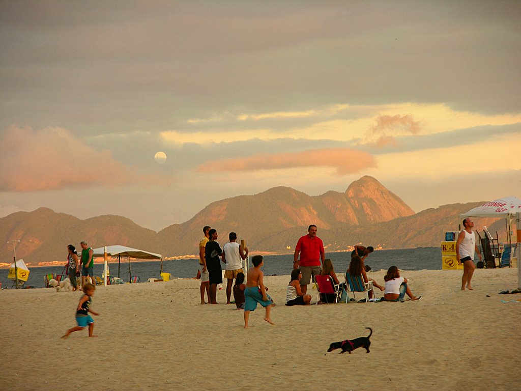 copacabana-  rio  de janeiro by Blue Velvetbr