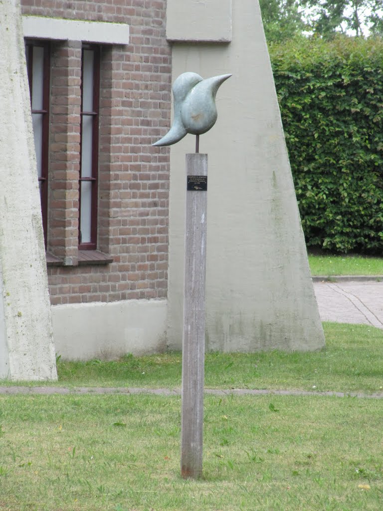 Sculpture in front of the Water tower by Willem Nabuurs