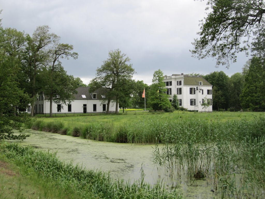 Jachtslot Geerestein (Hunting castle Geerestein) by Willem Nabuurs