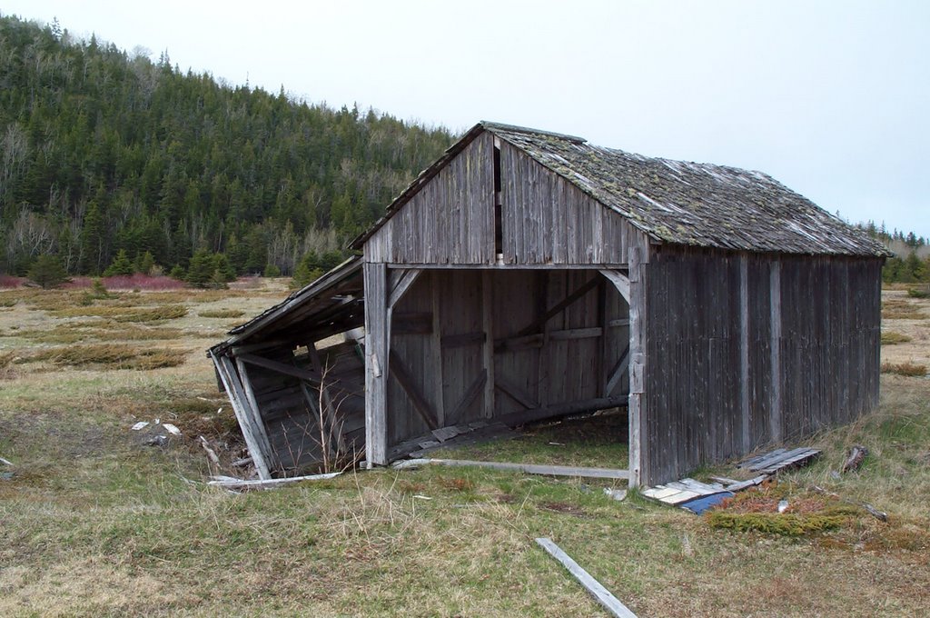 Parc du Bic, Le Vieux Hangar by Jean-Moo