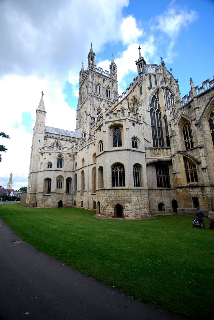 Gloucester Cathedral by Mike Hartland