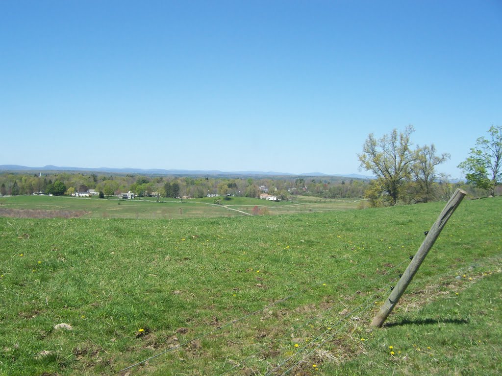 Gibbets Hill Skyline by Swanbeck